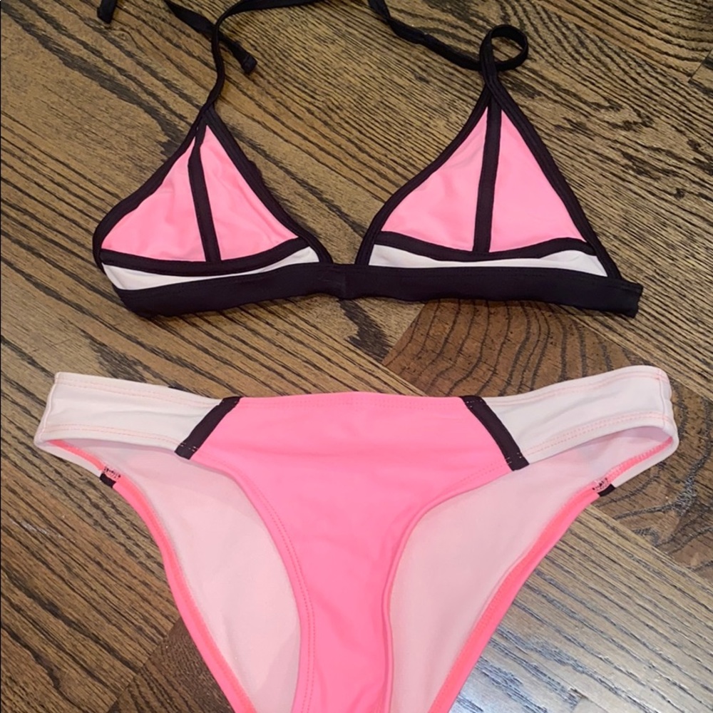 Target Bikini - Picture 2 of 4